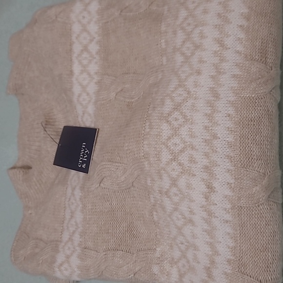 CROWN & IVY sweater size large - Picture 13 of 13